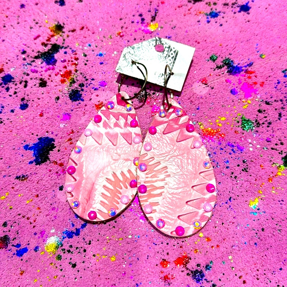 NEW!  Sandra Ling Western Multi Pink Crystal Leather Teardrop Earrings NWT